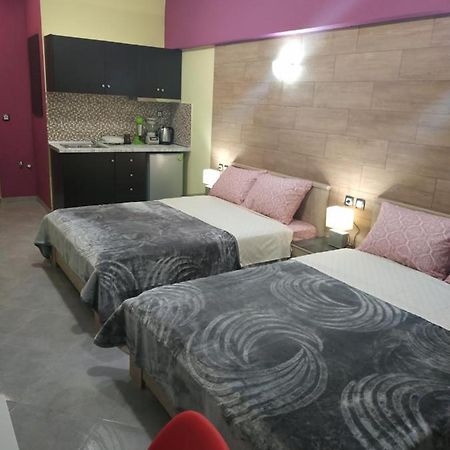 G M 1 Rooms Kentro In The Heart Of The City Larissa Exterior foto