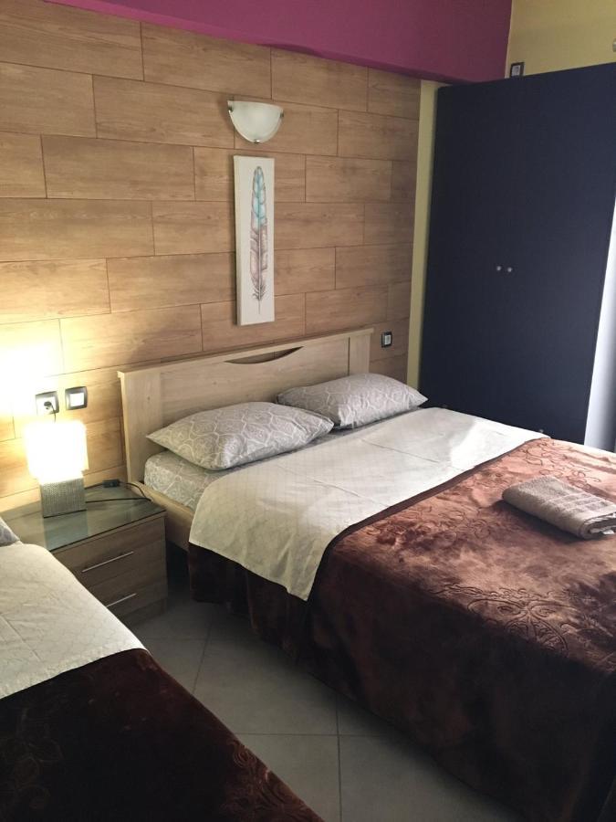 G M 1 Rooms Kentro In The Heart Of The City Larissa Exterior foto