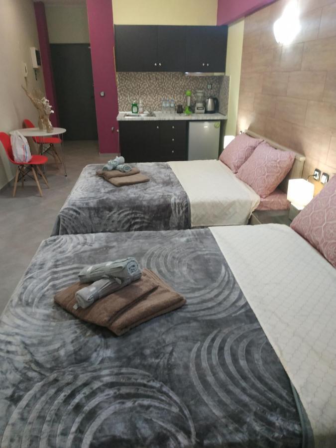 G M 1 Rooms Kentro In The Heart Of The City Larissa Exterior foto