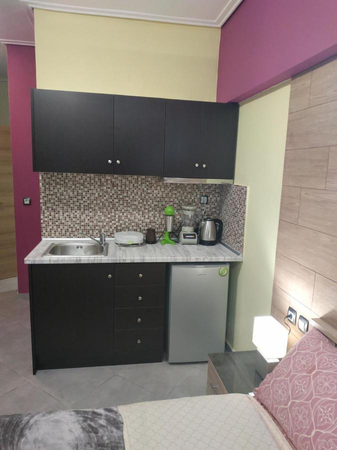 G M 1 Rooms Kentro In The Heart Of The City Larissa Exterior foto